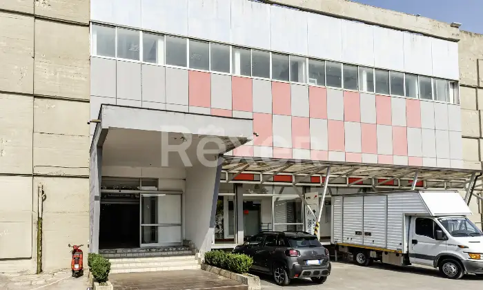 Rexer-Zona-Industriale-Marcianise-Sud-Locale-commerciale-con-doppio-livello-Altro