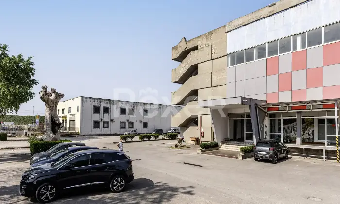 Rexer-Zona-Industriale-Marcianise-Sud-Locale-commerciale-con-doppio-livello-Altro