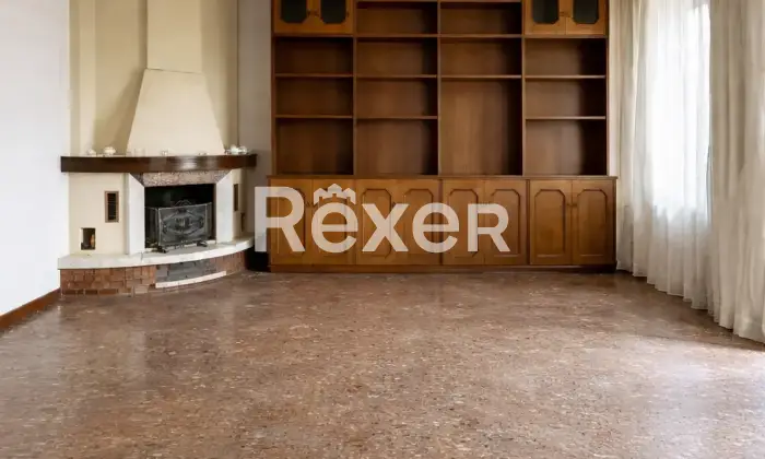 Rexer-Verona-ATTICO-CON-SPLENDITA-VISTA-Soggiorno