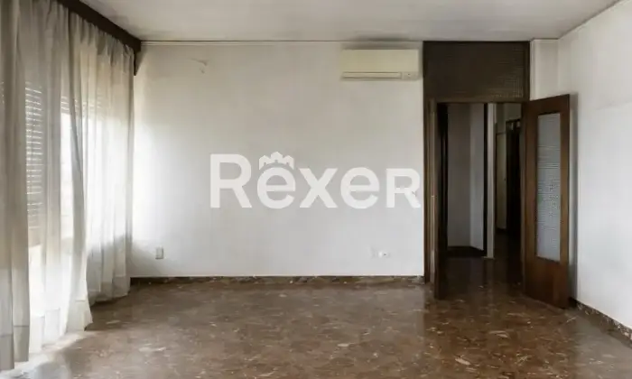 Rexer-Verona-ATTICO-CON-SPLENDITA-VISTA-Soggiorno