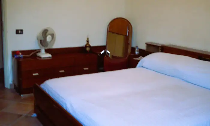 Rexer-Tusa-Casa-indipendente-a-m-dal-mare-con-mq-terreno-CameraDaLetto