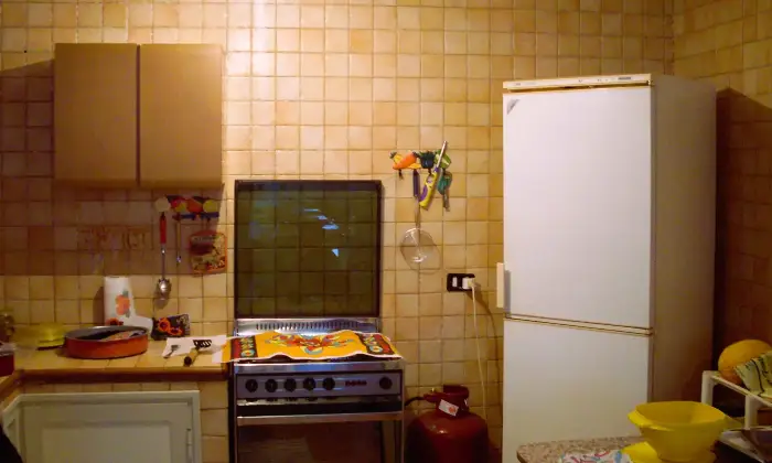 Rexer-Tusa-Casa-indipendente-a-m-dal-mare-con-mq-terreno-Cucina