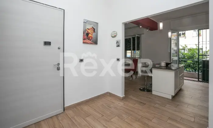Rexer-Genova-VENDESI-VIA-PIERINO-NEGROTTO-CAMBIASO-Altro