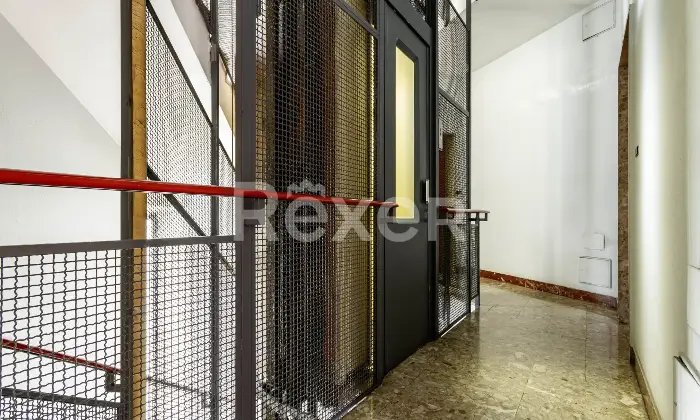 Rexer-Torino-Appartamento-con-doppi-ingressi-Altro