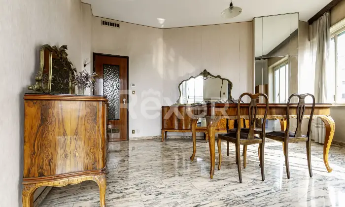 Rexer-Torino-Appartamento-con-doppi-ingressi-Altro