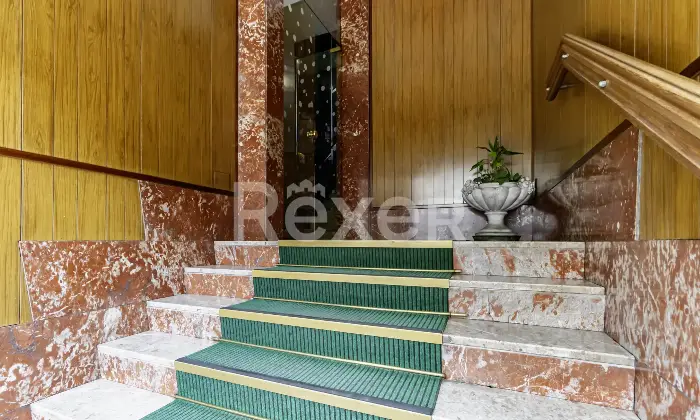 Rexer-Torino-Appartamento-con-doppi-ingressi-Altro