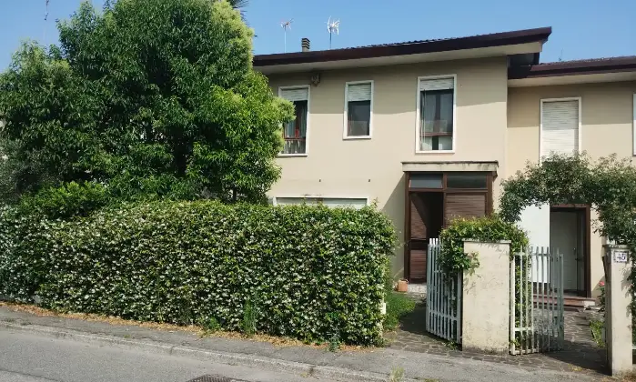 Rexer-Padova-Villa-a-schiera-con-giardino-e-garage-in-buone-condizioni-libera-subito-Altro