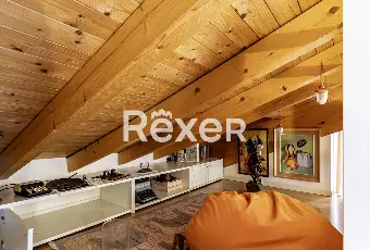 Rexer-Bergamo-Elegante-mansarda-con-travi-a-vista-Altro