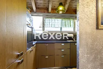 Rexer-Bergamo-Elegante-mansarda-con-travi-a-vista-Altro