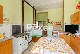 Rexer-Villa-San-Giovanni-in-Tuscia-Luminoso-Appartamento-con-Riscaldamento-Autonomo-Altro