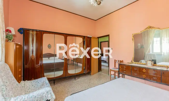 Rexer-Villa-San-Giovanni-in-Tuscia-Luminoso-Appartamento-con-Riscaldamento-Autonomo-Altro