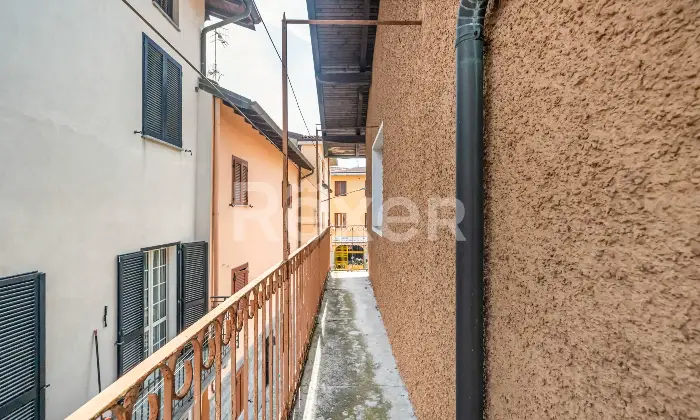 Rexer-Luino-La-tua-nuova-casa-da-reinventare-indipendente-su-tre-livelli-Altro