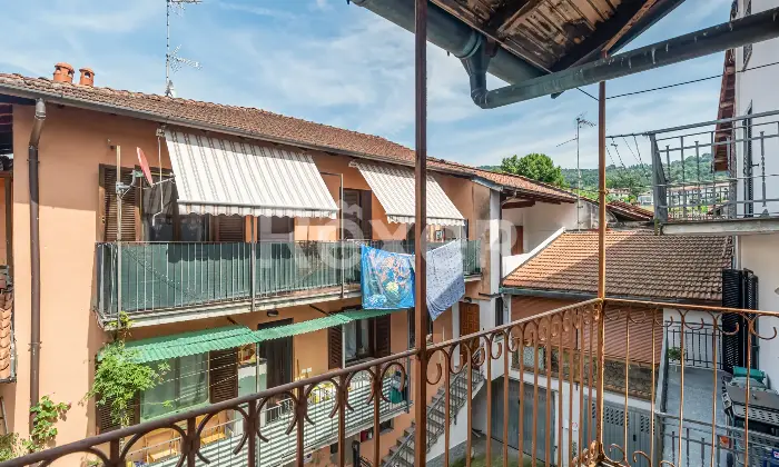 Rexer-Luino-La-tua-nuova-casa-da-reinventare-indipendente-su-tre-livelli-Altro