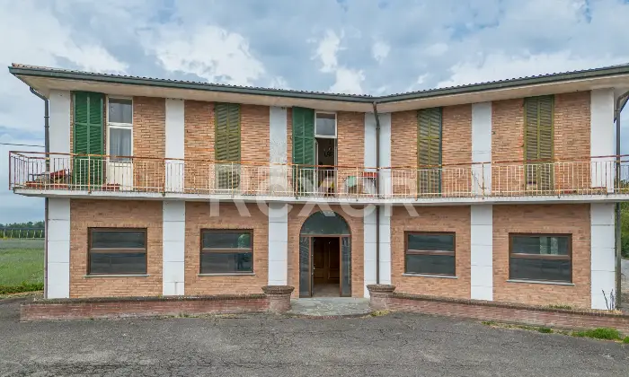 Rexer-Tortona-Intero-stabile-in-vendita-in-zona-strategica-e-in-forte-sviluppo-Altro