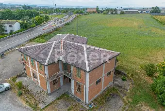 Rexer-Tortona-Intero-stabile-in-vendita-in-zona-strategica-e-in-forte-sviluppo-Altro