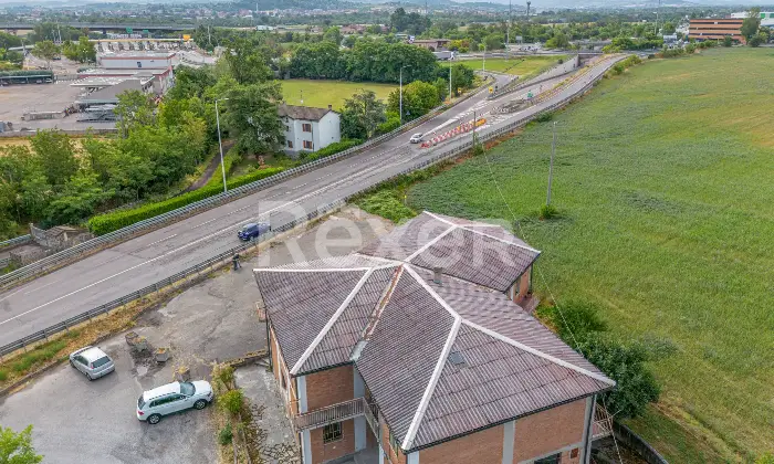 Rexer-Tortona-Intero-stabile-in-vendita-in-zona-strategica-e-in-forte-sviluppo-Altro