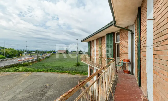 Rexer-Tortona-Intero-stabile-in-vendita-in-zona-strategica-e-in-forte-sviluppo-Altro