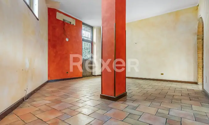Rexer-Tortona-Intero-stabile-in-vendita-in-zona-strategica-e-in-forte-sviluppo-Altro