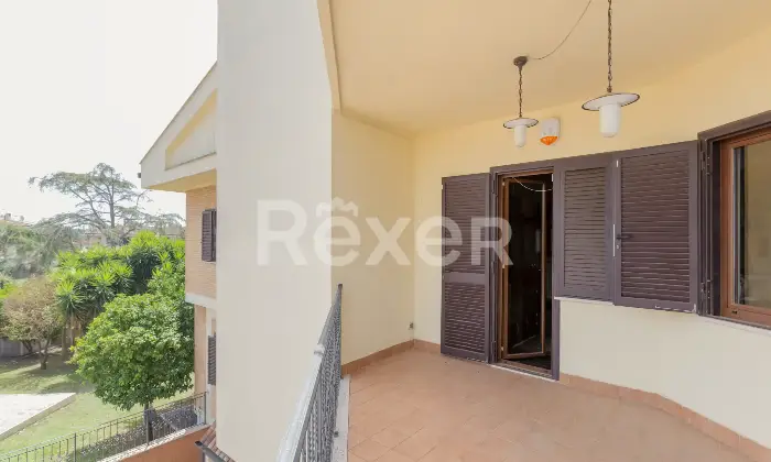 Rexer-Anzio-Prestigiosa-Villa-Indipendente-con-Ampio-Giardino-Altro
