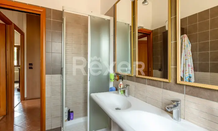 Rexer-Anzio-Prestigiosa-Villa-Indipendente-con-Ampio-Giardino-Altro