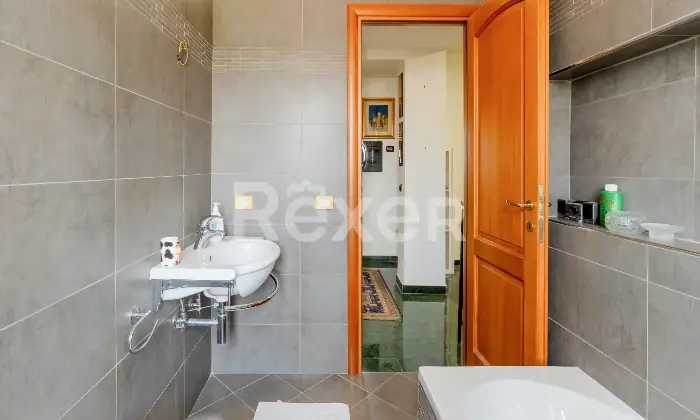 Rexer-Anzio-Prestigiosa-Villa-Indipendente-con-Ampio-Giardino-Altro