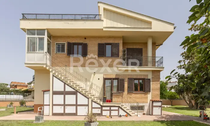 Rexer-Anzio-Prestigiosa-Villa-Indipendente-con-Ampio-Giardino-Altro