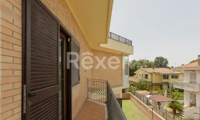 Rexer-Anzio-Prestigiosa-Villa-Indipendente-con-Ampio-Giardino-Altro
