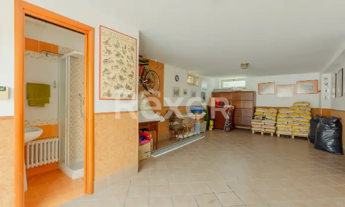 Rexer-Anzio-Prestigiosa-Villa-Indipendente-con-Ampio-Giardino-Altro