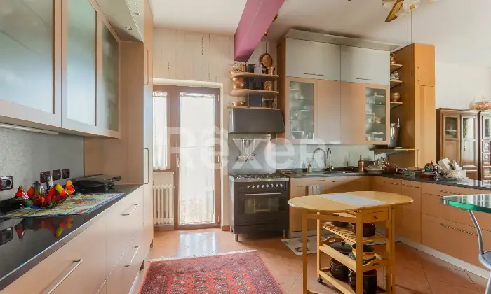 Rexer-Anzio-Prestigiosa-Villa-Indipendente-con-Ampio-Giardino-Altro