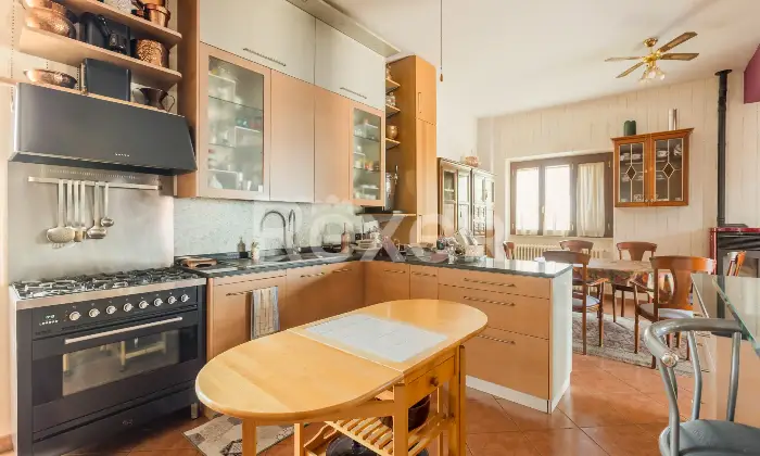 Rexer-Anzio-Prestigiosa-Villa-Indipendente-con-Ampio-Giardino-Altro