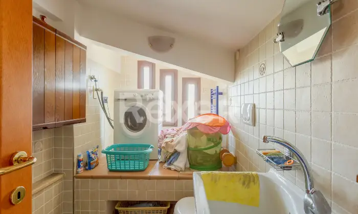 Rexer-Anzio-Prestigiosa-Villa-Indipendente-con-Ampio-Giardino-Altro