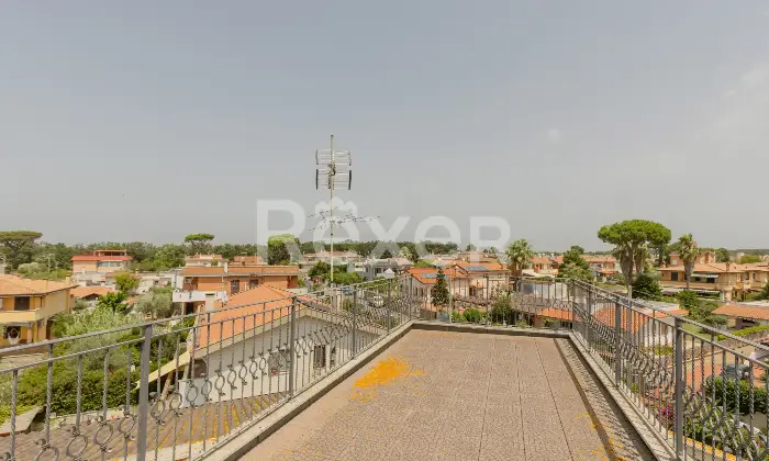 Rexer-Anzio-Prestigiosa-Villa-Indipendente-con-Ampio-Giardino-Altro