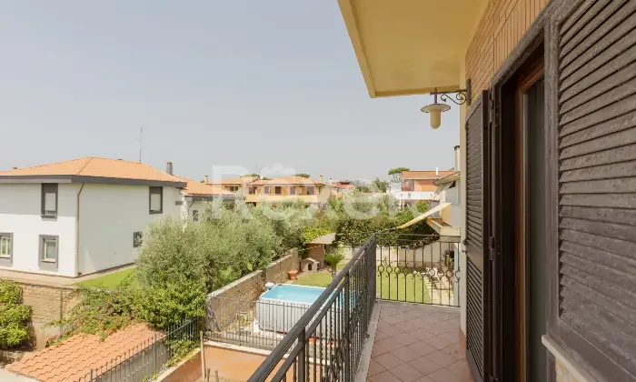 Rexer-Anzio-Prestigiosa-Villa-Indipendente-con-Ampio-Giardino-Altro