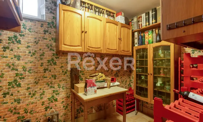 Rexer-Anzio-Prestigiosa-Villa-Indipendente-con-Ampio-Giardino-Altro