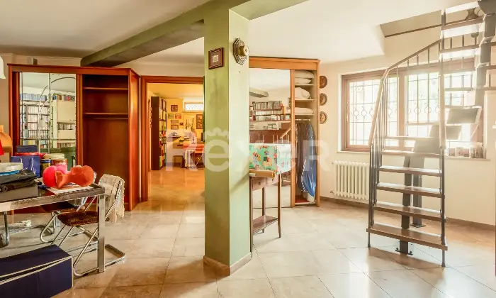 Rexer-Anzio-Prestigiosa-Villa-Indipendente-con-Ampio-Giardino-Altro
