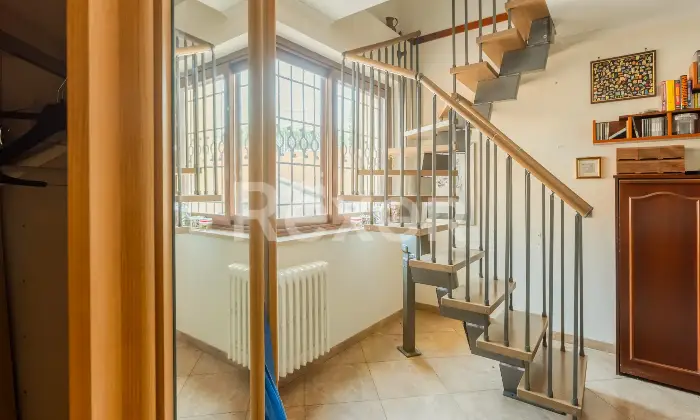 Rexer-Anzio-Prestigiosa-Villa-Indipendente-con-Ampio-Giardino-Altro