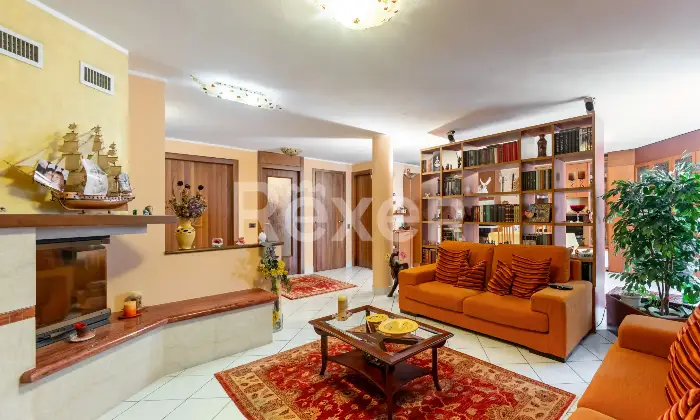 Rexer-Canegrate-Splendida-Villa-con-Piscina-Altro