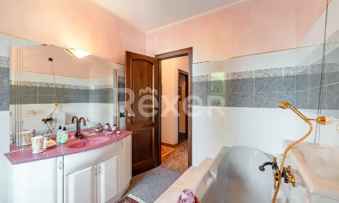 Rexer-Canegrate-Splendida-Villa-con-Piscina-Altro