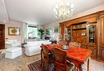 Rexer-Canegrate-Splendida-Villa-con-Piscina-Altro