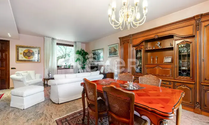 Rexer-Canegrate-Splendida-Villa-con-Piscina-Altro