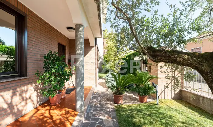 Rexer-Canegrate-Splendida-Villa-con-Piscina-Altro