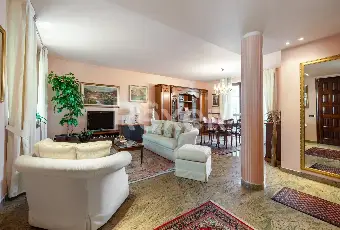 Rexer-Canegrate-Splendida-Villa-con-Piscina-Altro