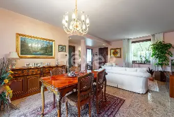 Rexer-Canegrate-Splendida-Villa-con-Piscina-Altro