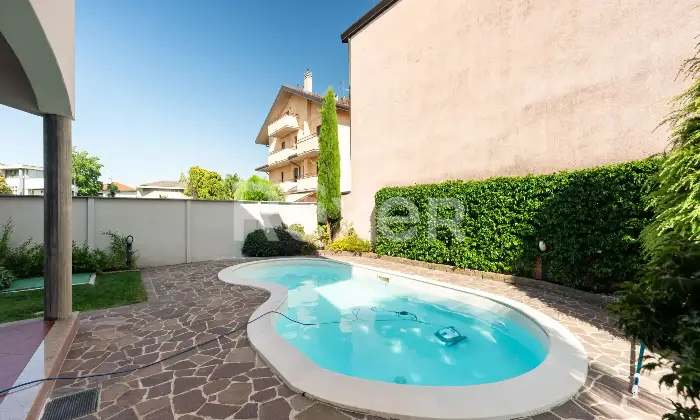 Rexer-Canegrate-Splendida-Villa-con-Piscina-Altro