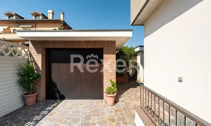 Rexer-Canegrate-Splendida-Villa-con-Piscina-Altro