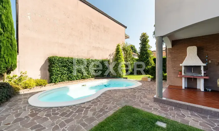 Rexer-Canegrate-Splendida-Villa-con-Piscina-Altro