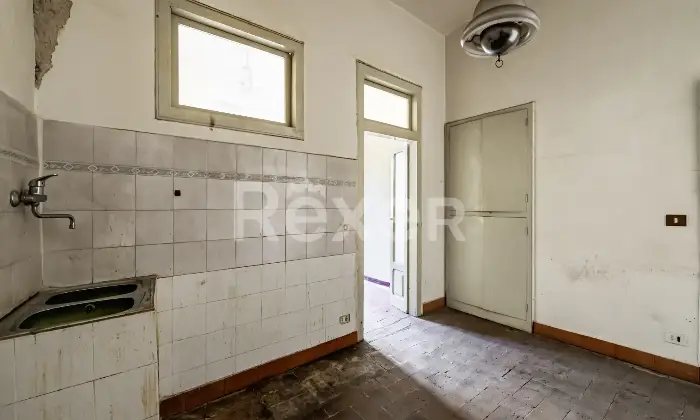 Rexer-Arrone-Palazzina-cieloterra-in-centro-Altro