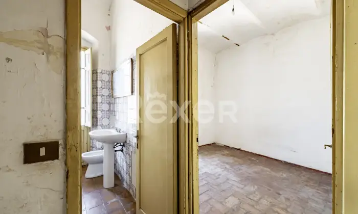 Rexer-Arrone-Palazzina-cieloterra-in-centro-Altro