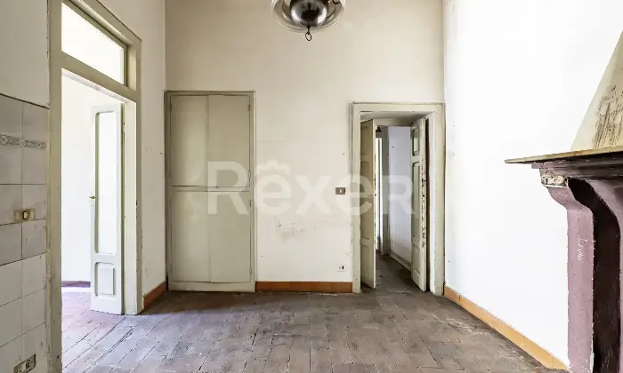 Rexer-Arrone-Palazzina-cieloterra-in-centro-Altro