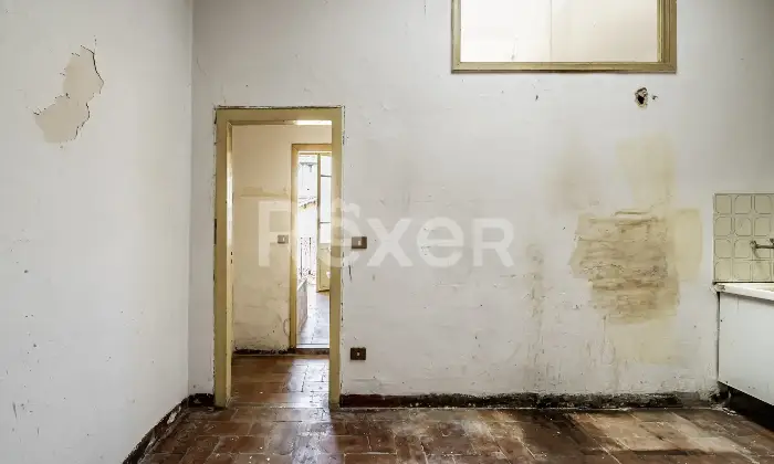 Rexer-Arrone-Palazzina-cieloterra-in-centro-Altro